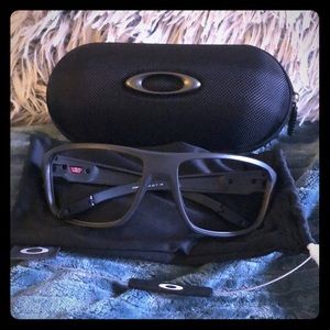 Oakley OX9416 “Split Shot” frame- no lenses